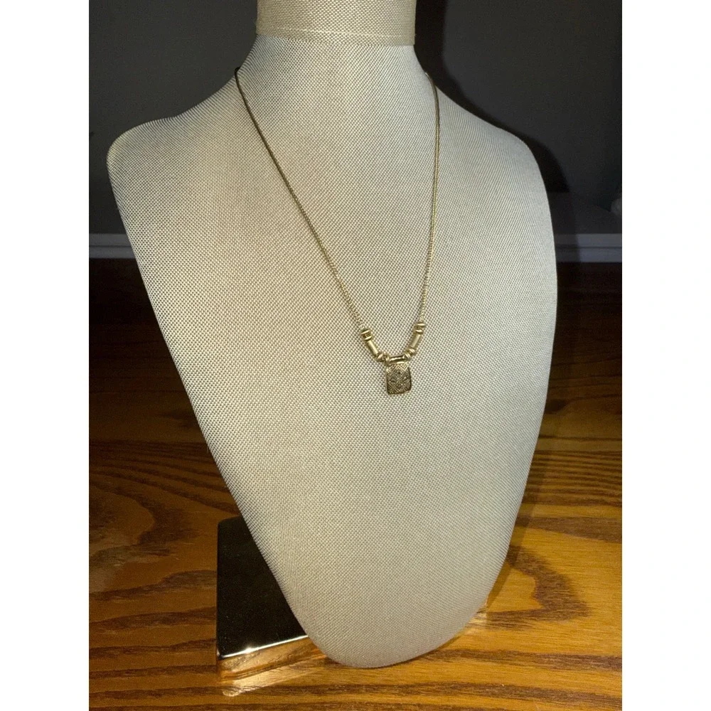 Liz Claiborne lc gold
